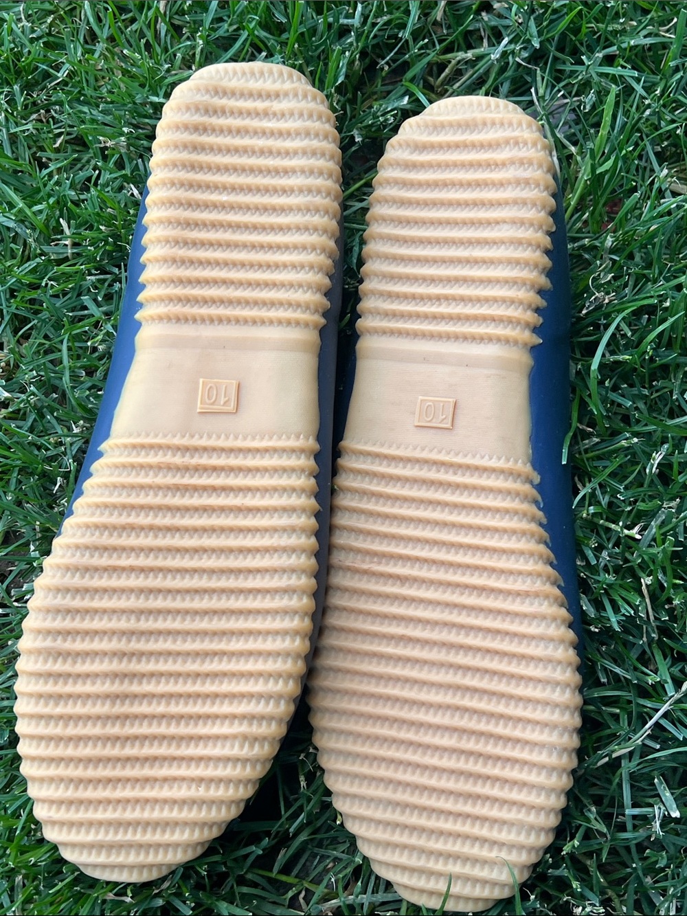 Sundance Navy and Tan -Duck Skimmers, Rain Shoes, Size 10 - Picture 4 of 7